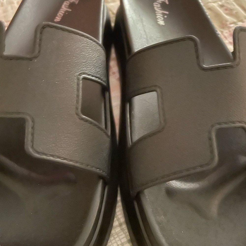 NEW ❤️FASHION SLIP ONS - New - Trendy Black Slide Sandals. Check measurements .